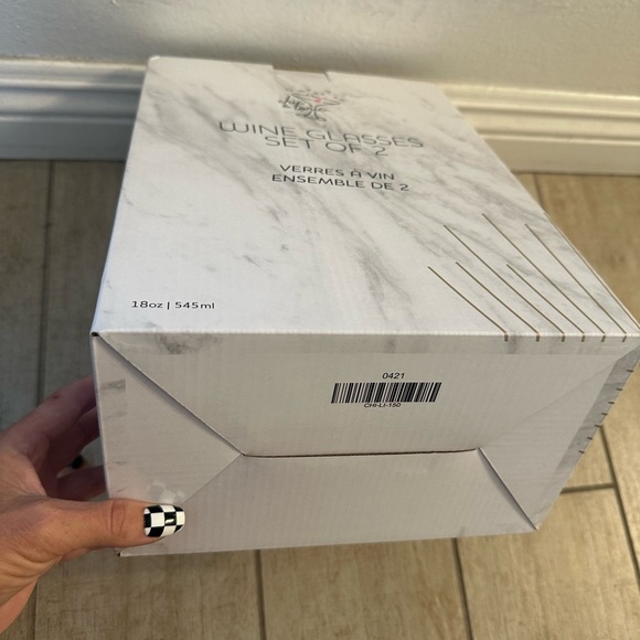 NIB CHIC & TONIC Colored Wine Glasses - Set of 2 - Picture 11 of 11